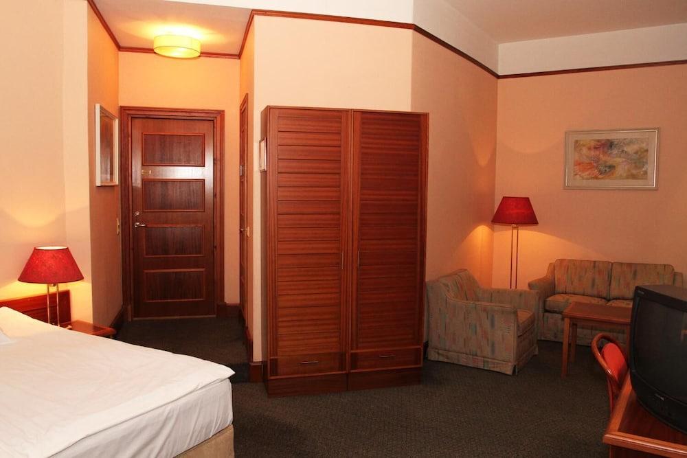 Hotel Victoria Pärnu Eksteriør billede