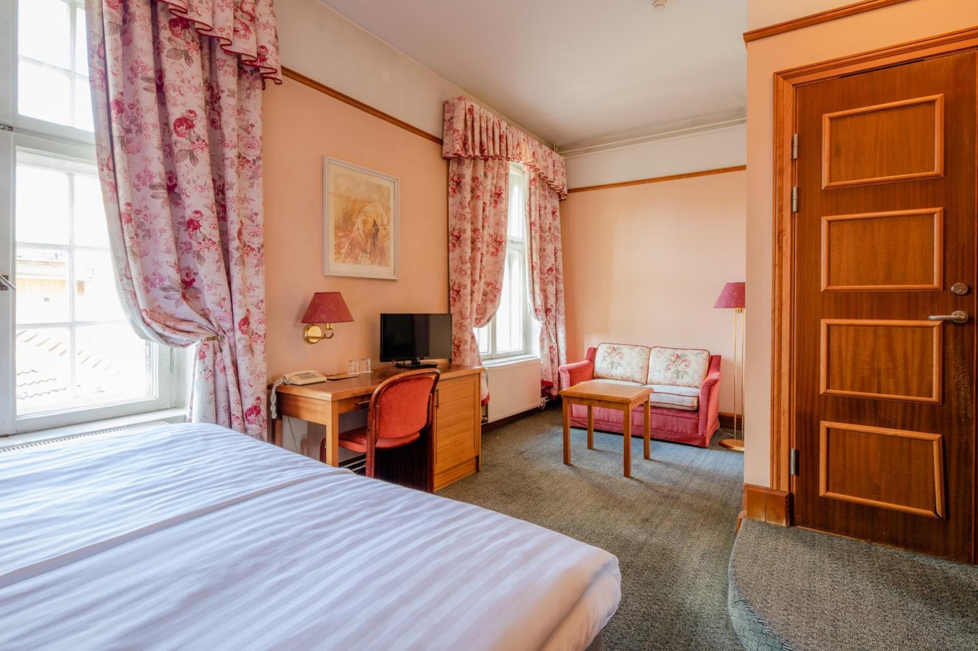 Hotel Victoria Pärnu Eksteriør billede