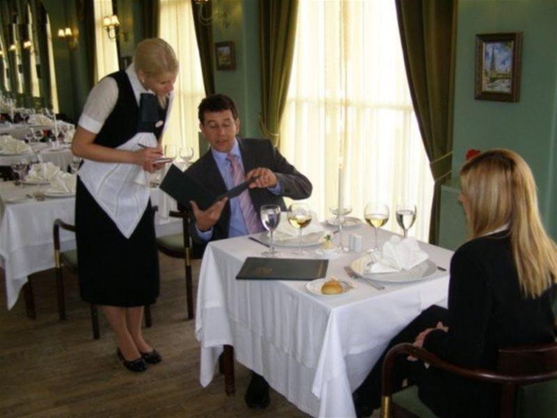Hotel Victoria Pärnu Eksteriør billede