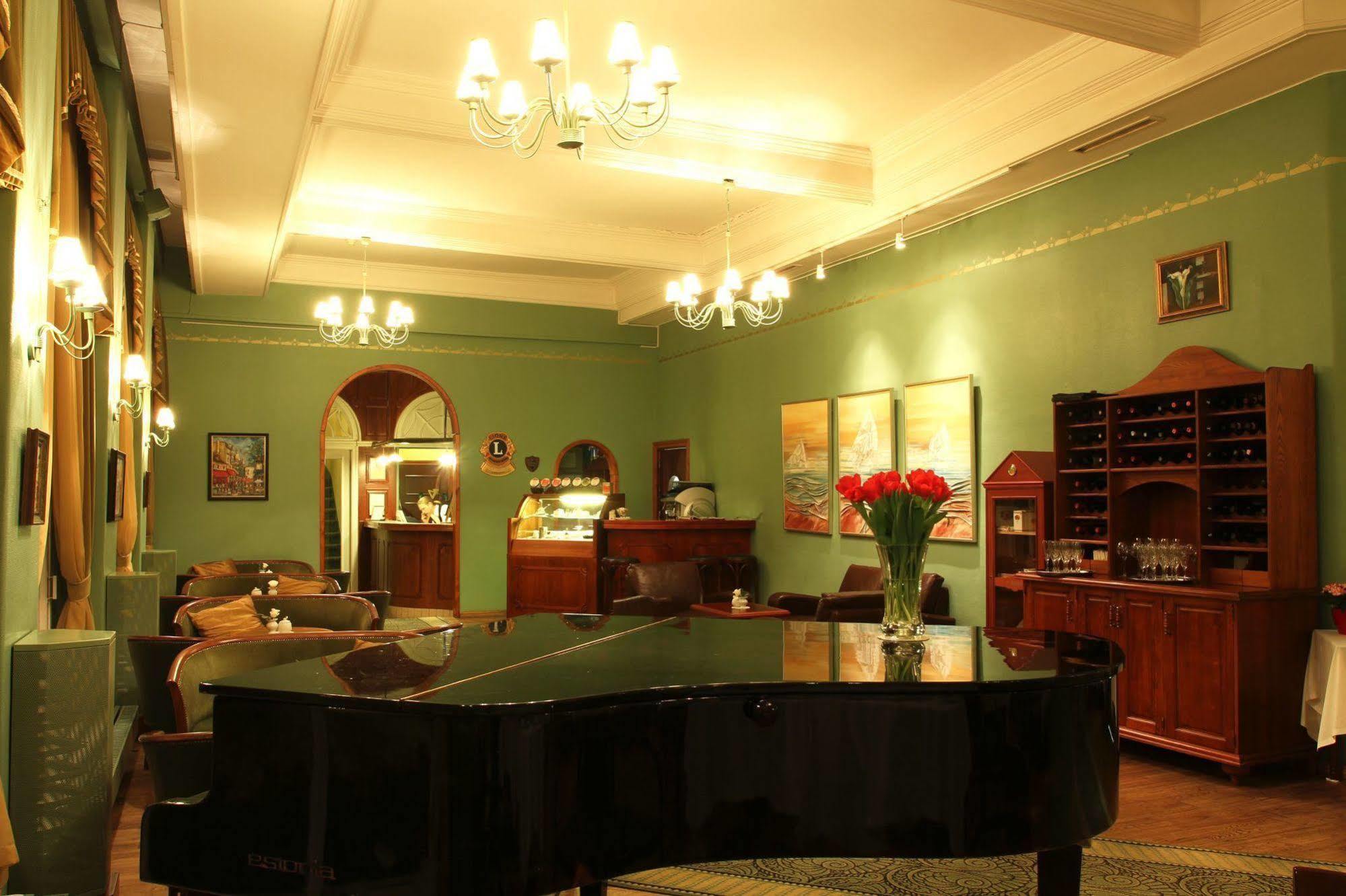 Hotel Victoria Pärnu Eksteriør billede